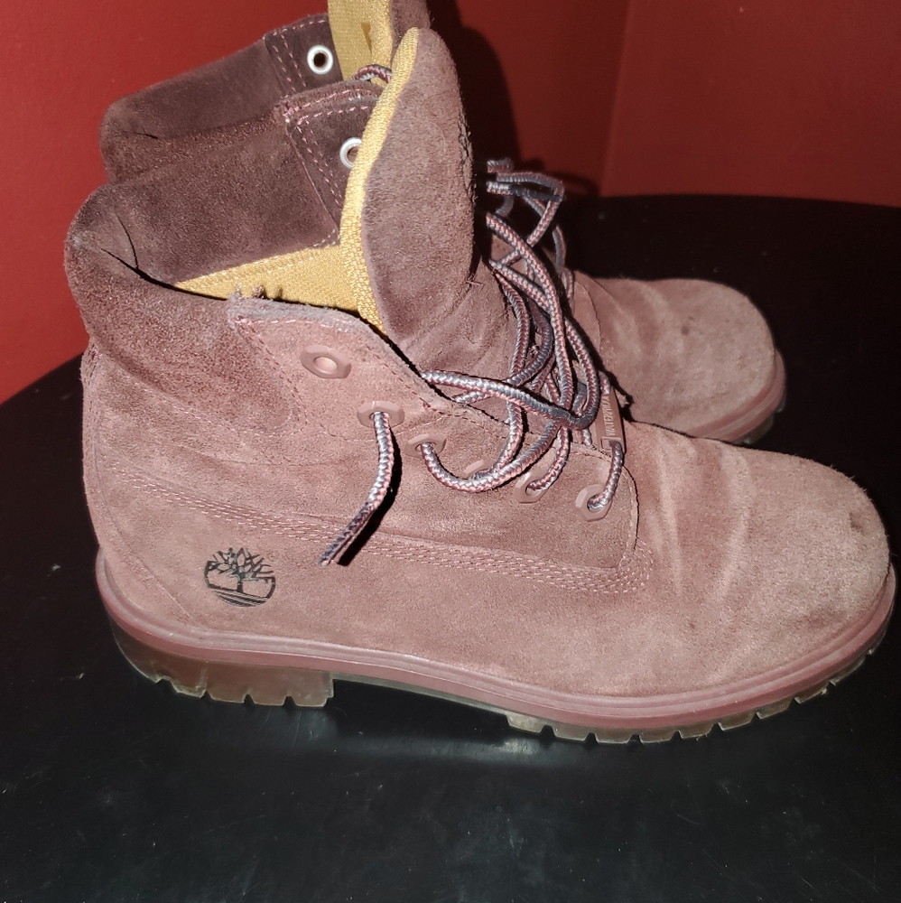 Woman timberland boots size 7